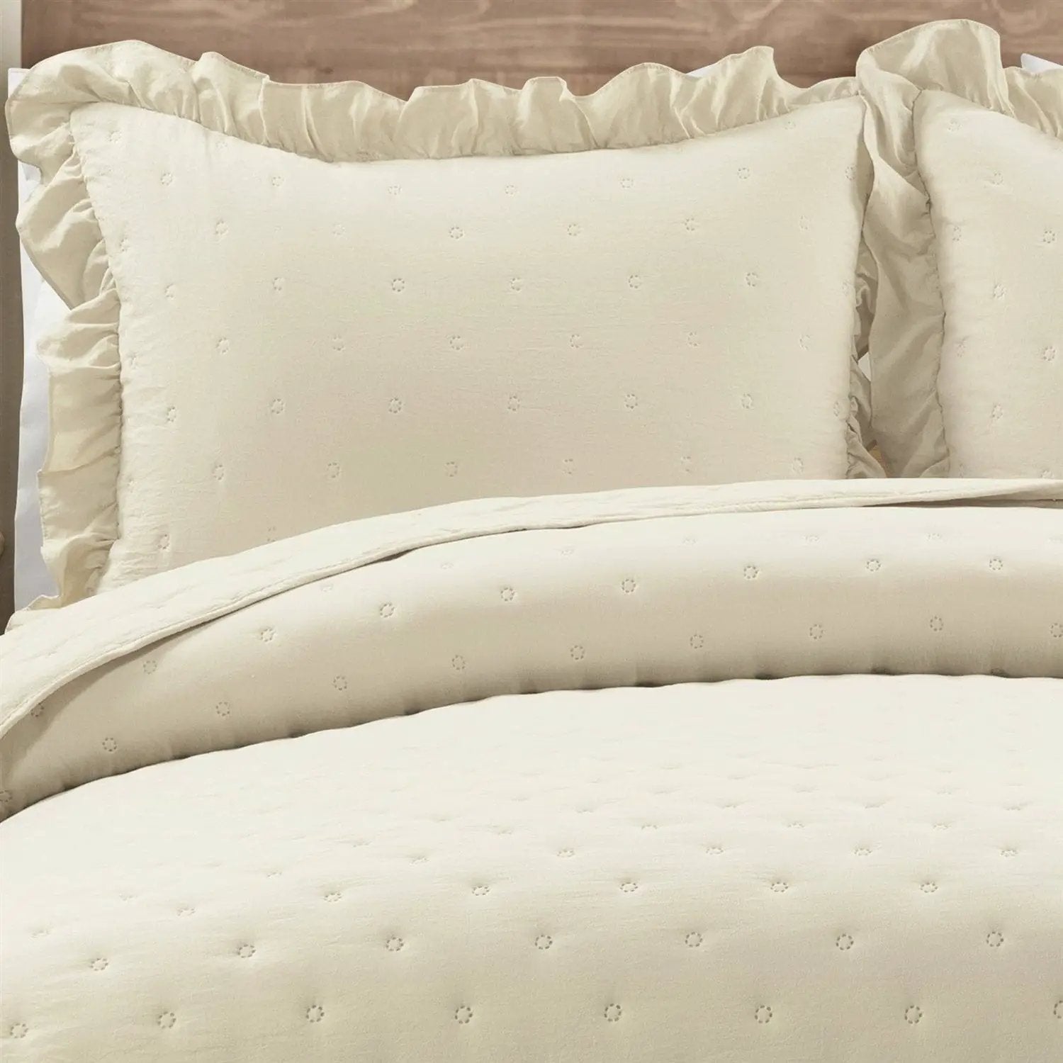 King Size Lightweight Yellow Ruffle Reversible Oversized 3 Piece Quilt Set by HomePacific