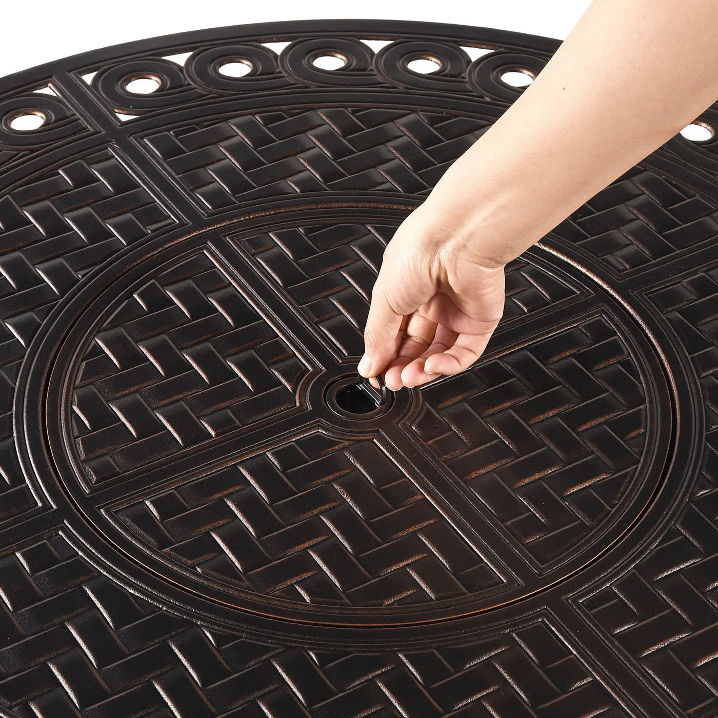 Aluminum 34-in Round Propane Fire Table with Beads, Covers and Lid by Sharicks