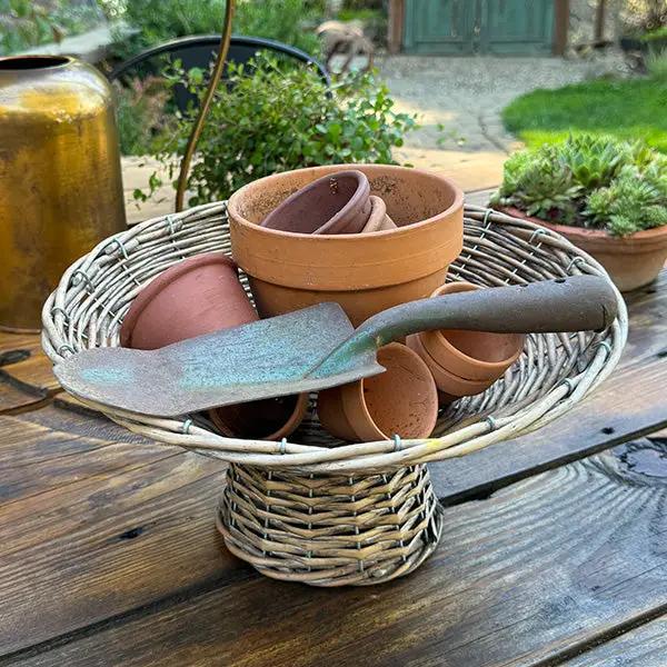 Round Willow Riser by Decor Steals