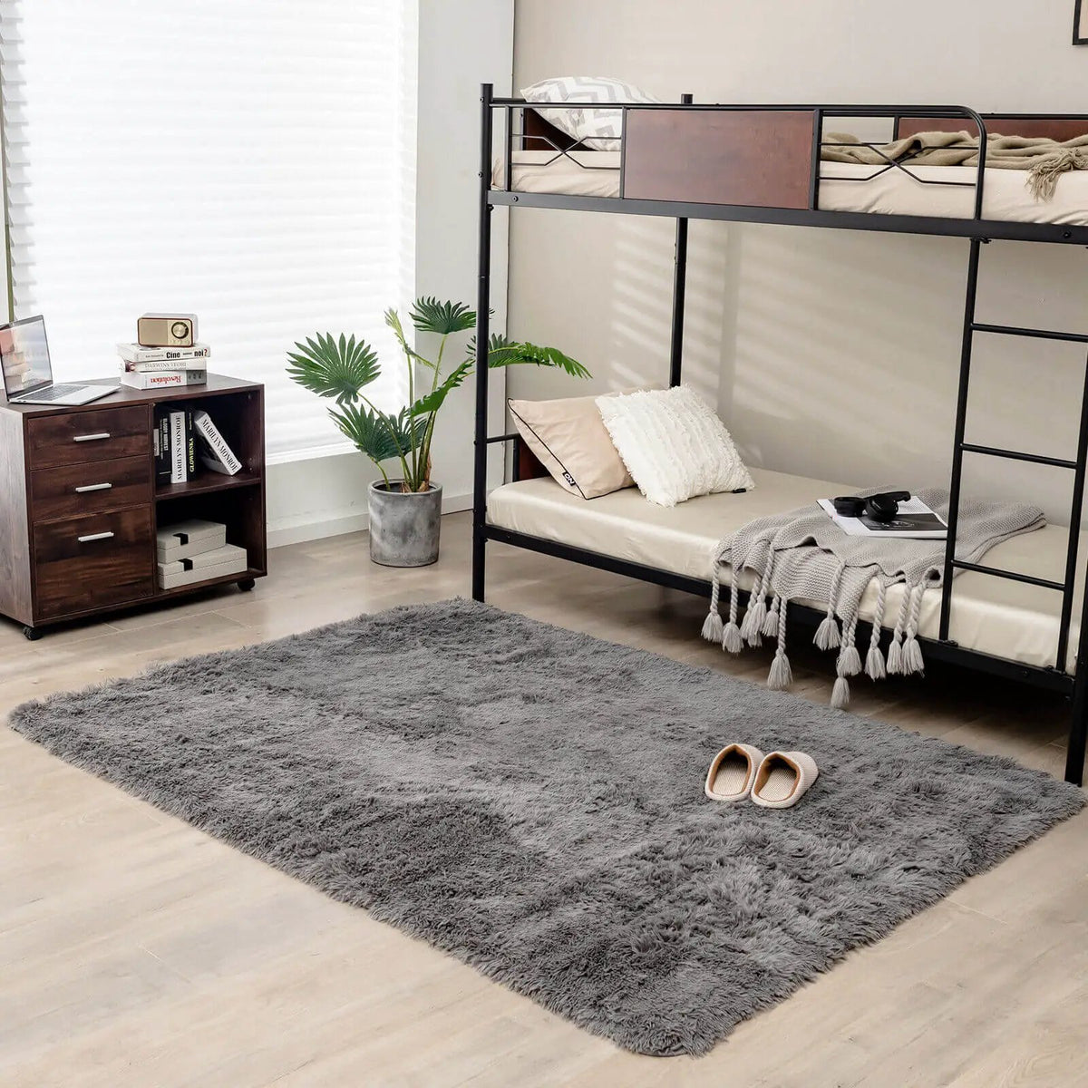 5 x 7 Feet Modern Rectangular Soft Shag Area Rug for Living Room Bedroom by DirectDeals