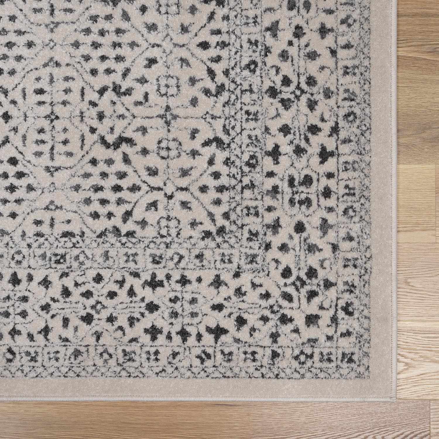 Sattley Area Rug by Boutique Rugs