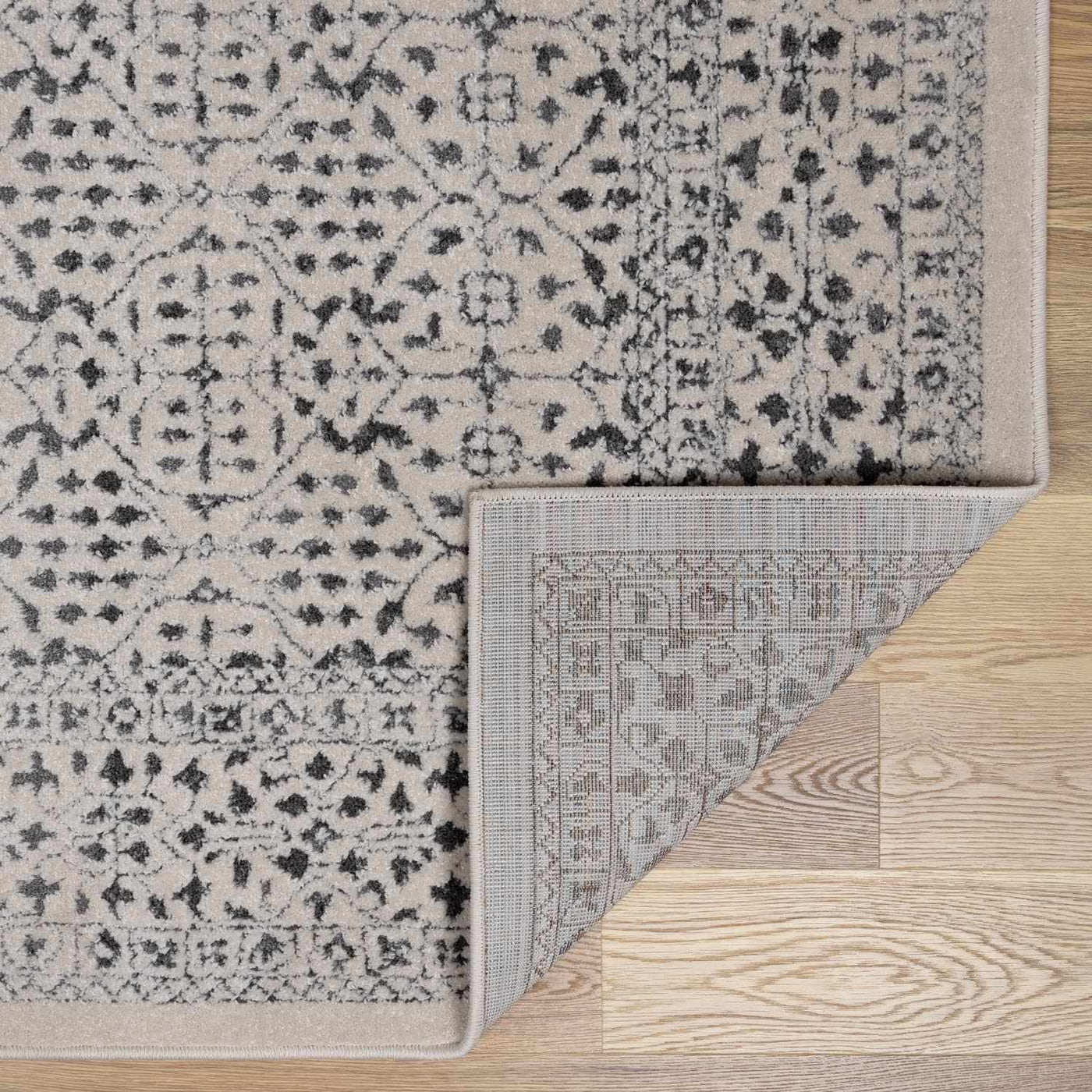 Sattley Area Rug by Boutique Rugs
