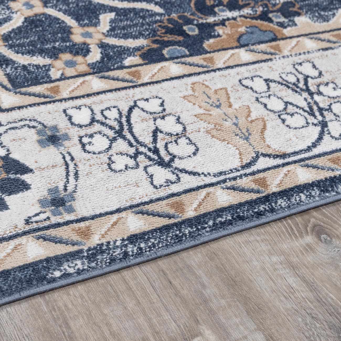 Scalby Area Rug by Boutique Rugs