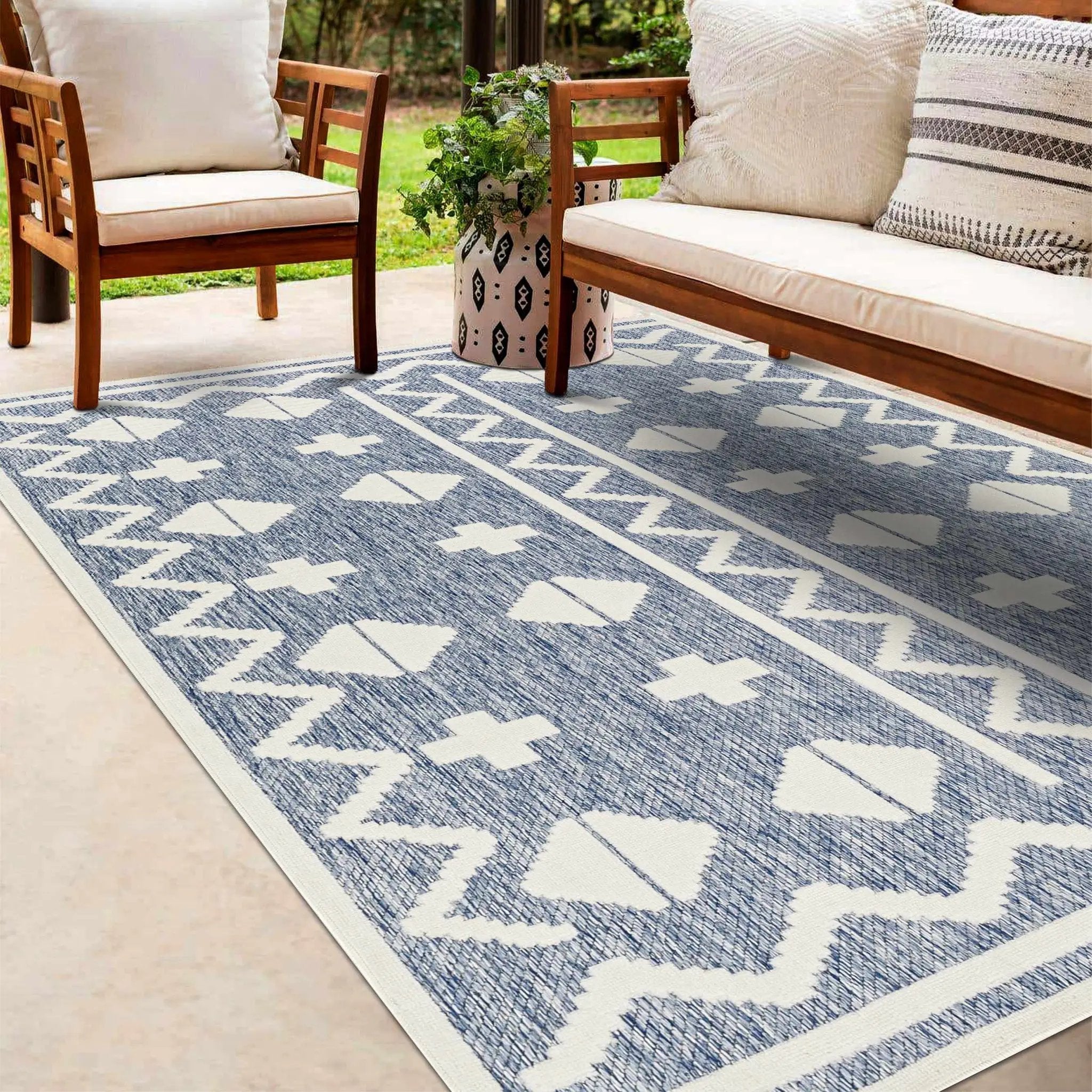 Elio Blue Outdoor Rug - Clearance by Boutique Rugs