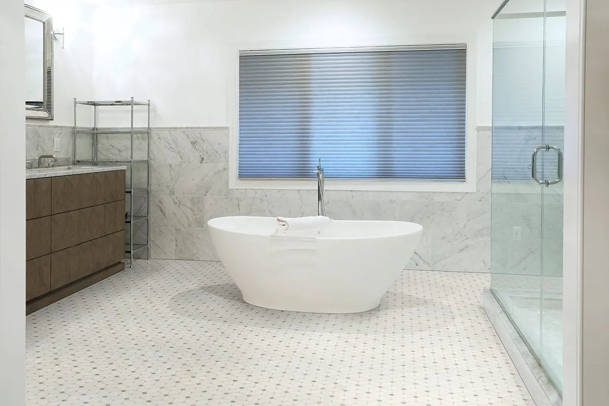 Cecily Grigio Polished Pattern Marble Mosaics in a finished room