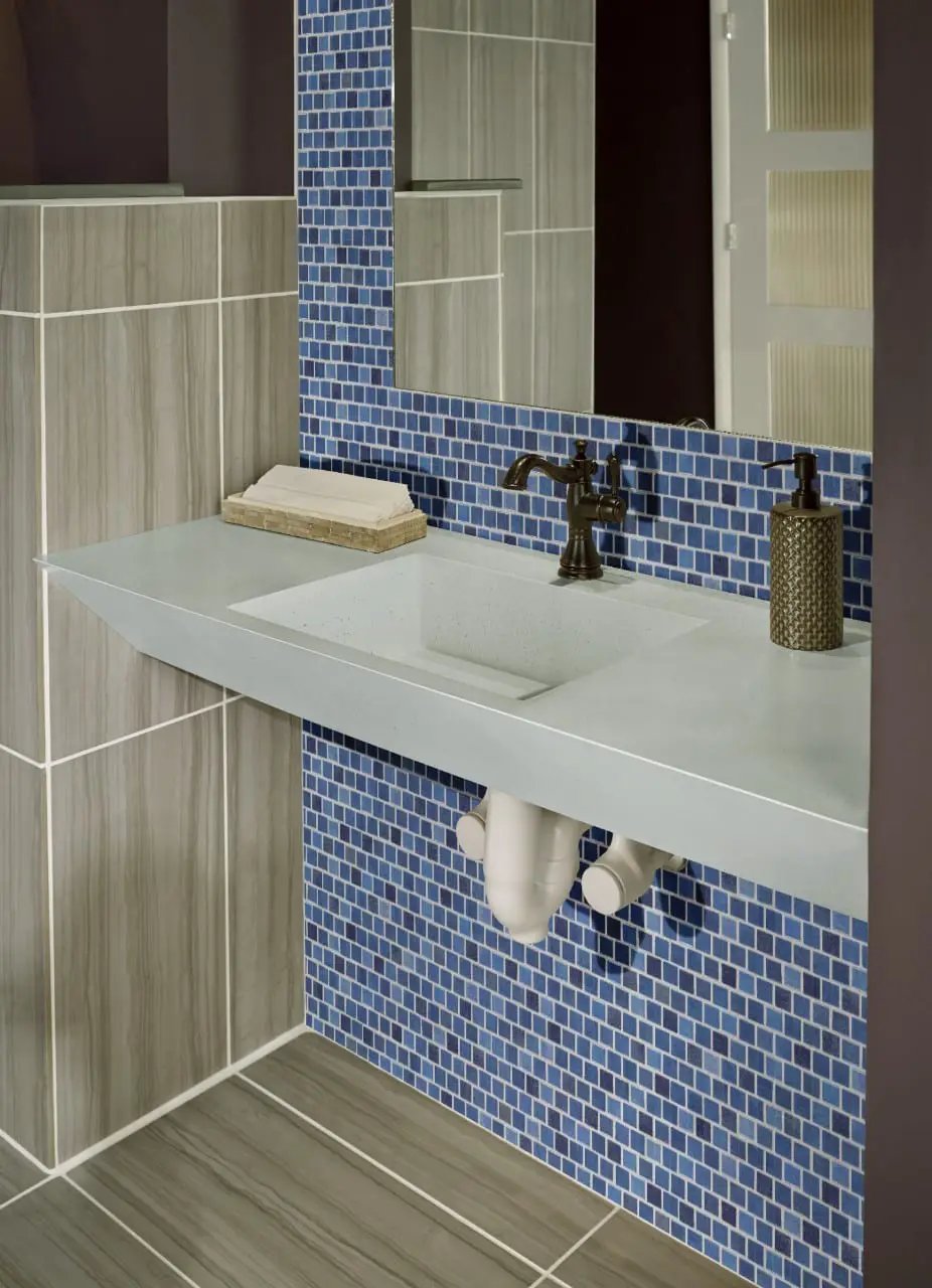Hawaiian Blue 1x1x4mm Staggered Glass Mosaics 1x1 by MSI Surfaces