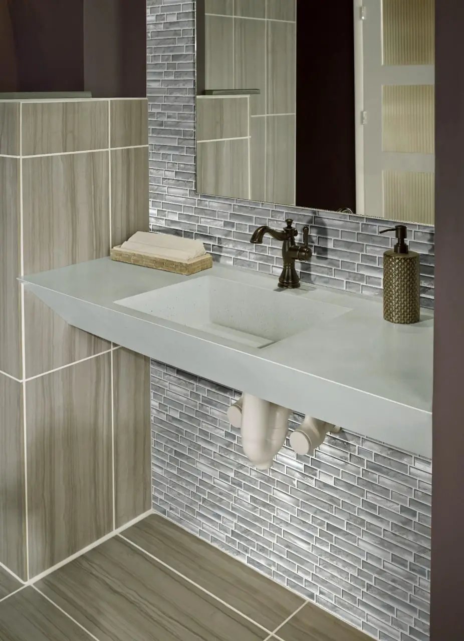 Silver Canvas Interlocking Pattern 8mm Glass Mosaics in a finished room