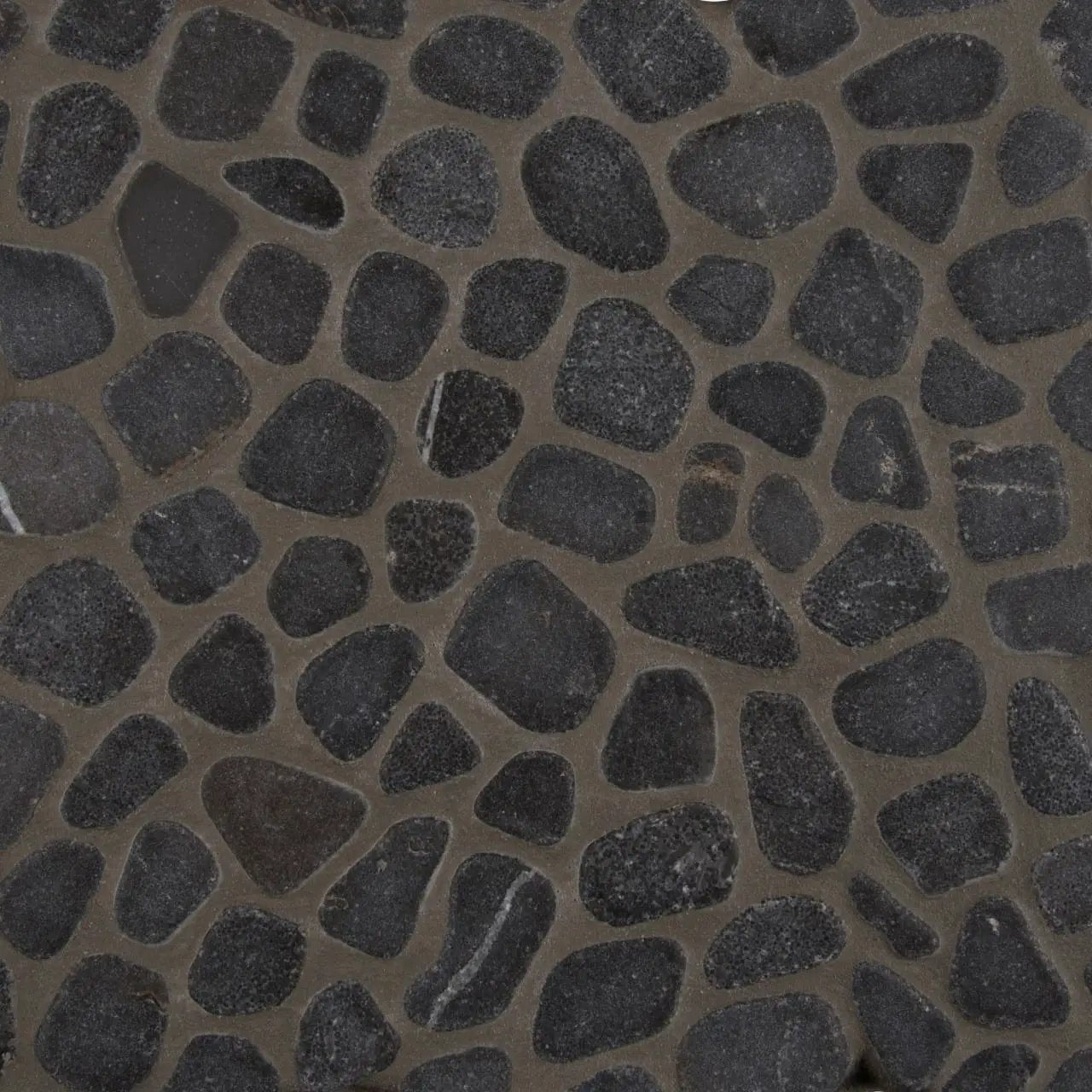 Black Marble Pebbles Tumbled Pattern 10mm Mosaics close up