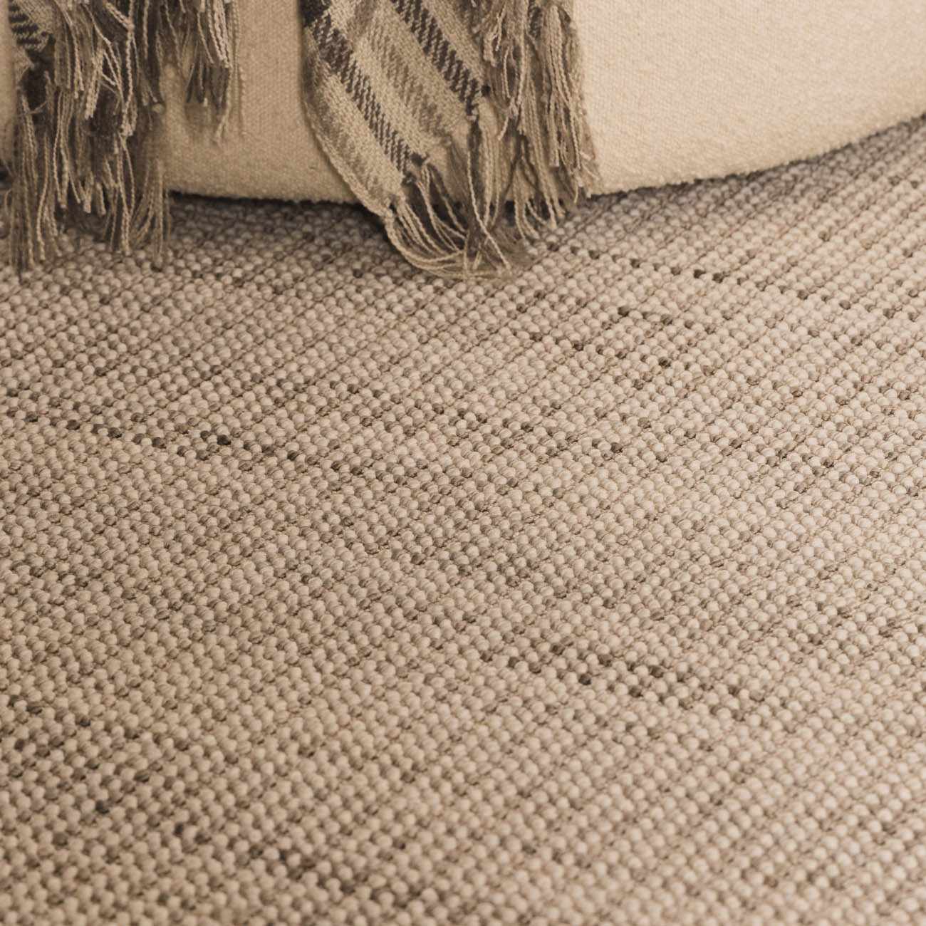 Gowan Cream Area Rug by Boutique Rugs