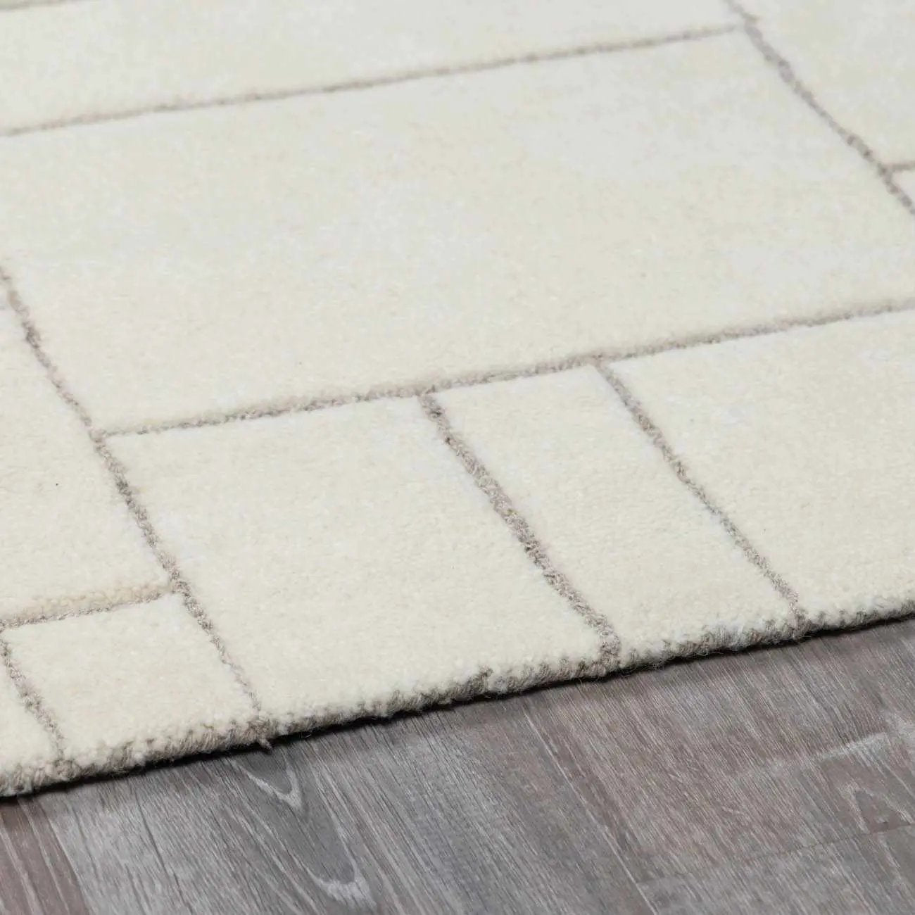 Fusao Off White Area Rug - Clearance by Boutique Rugs