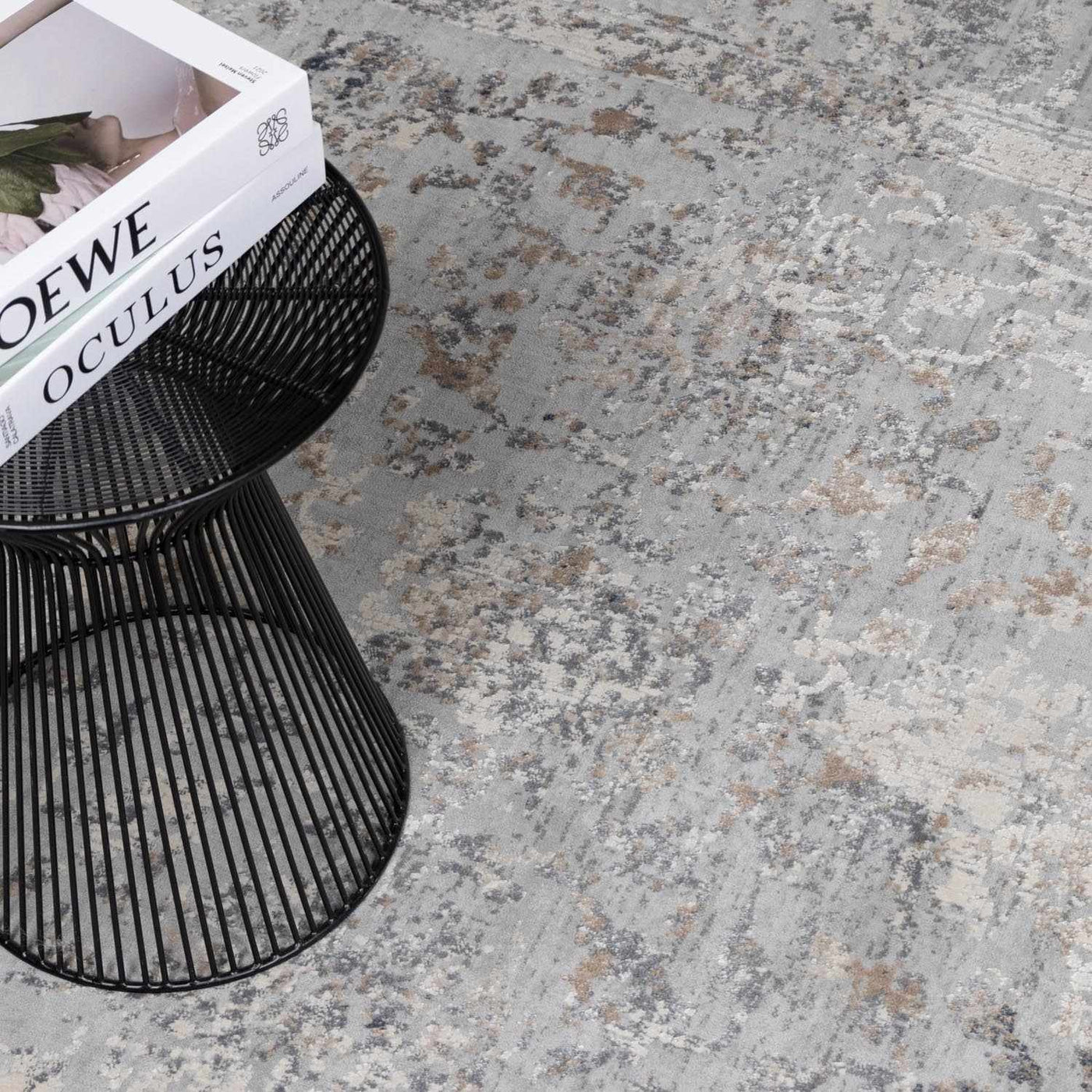 Speaks Traditional Textured Luxe Rug by Boutique Rugs