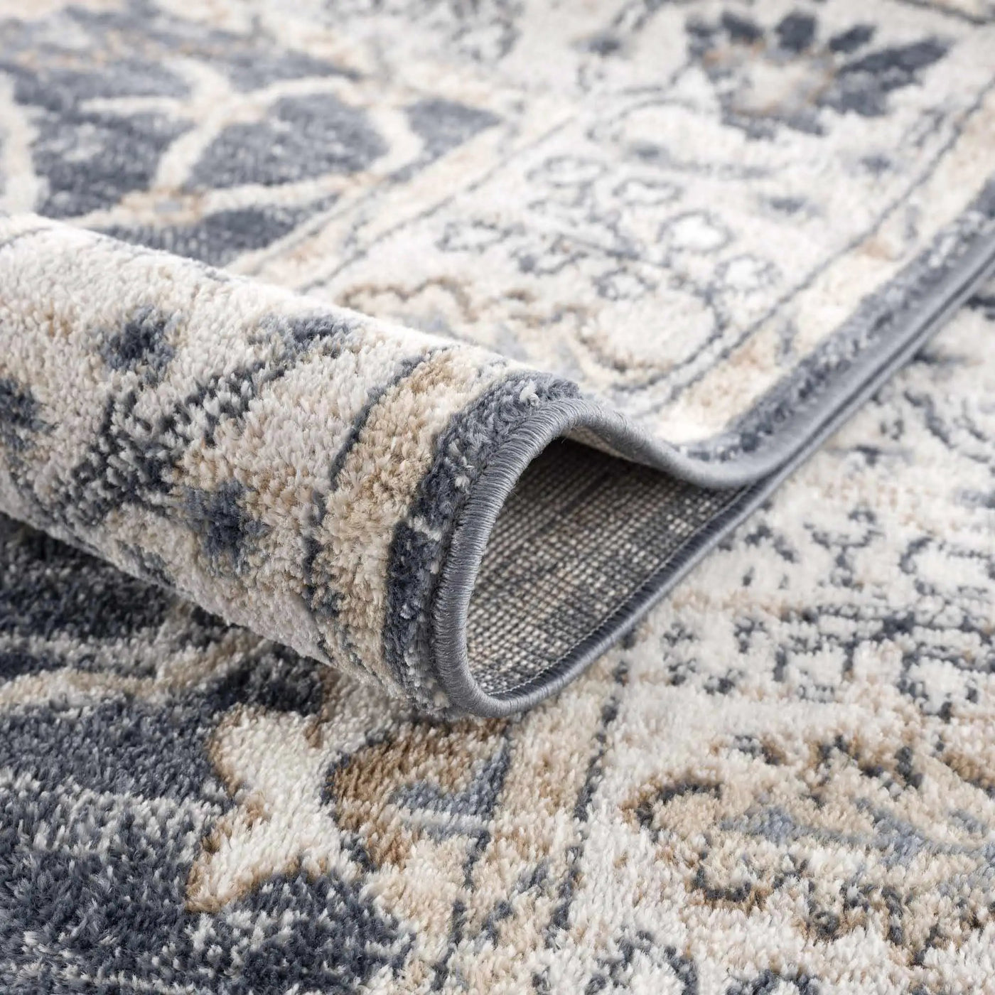 Scalby Area Rug by Boutique Rugs