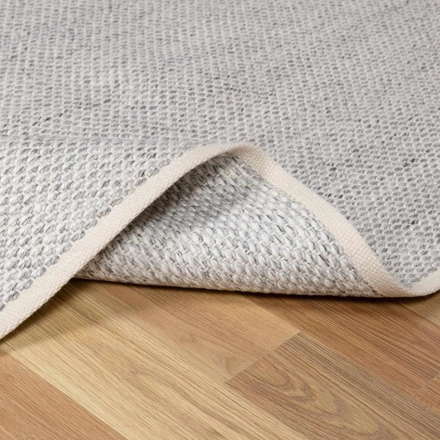 Stenhousemuir Luxe Handmade Rug - Clearance by Boutique Rugs