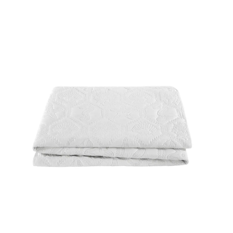 Queen size Coastal Beach Seashells Starfish Sea Horse White 3-Piece Quilt Set by HomePacific
