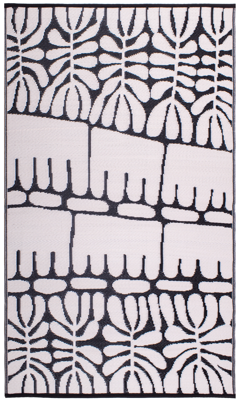 Serowe - Black & White Outdoor Rug for Patio by Fab Habitat