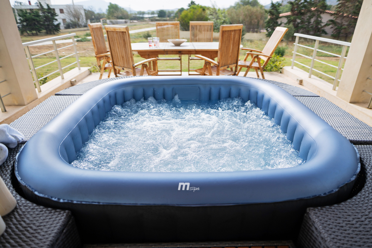 MSPA | TEKAPO | Comfort Series | Inflatable Hot Tub & Spa | Metallic Blue | Upto 6 Person, installed in a room