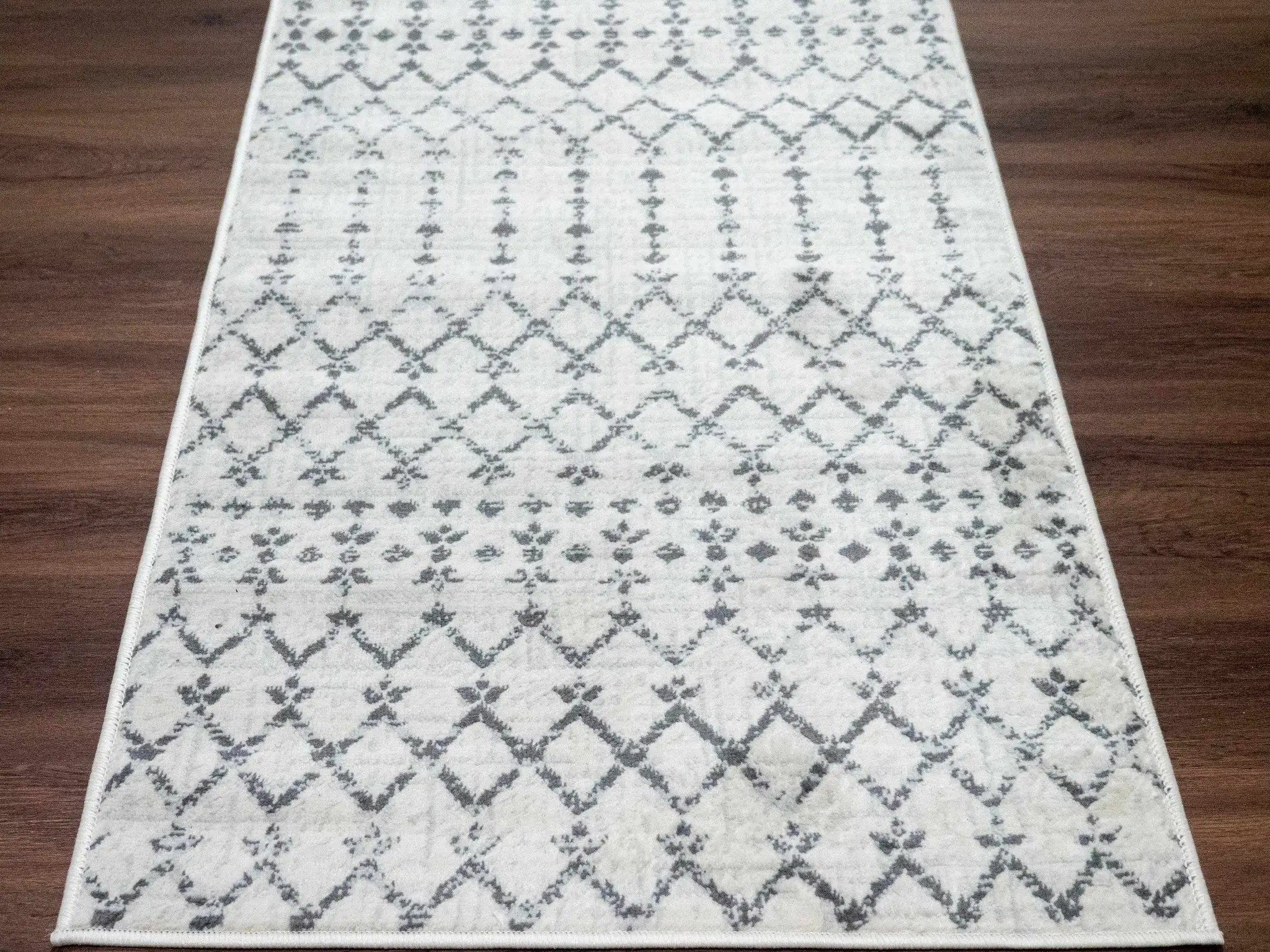 Tigri Aztec 2310 Ivory Rug - Clearance by Boutique Rugs
