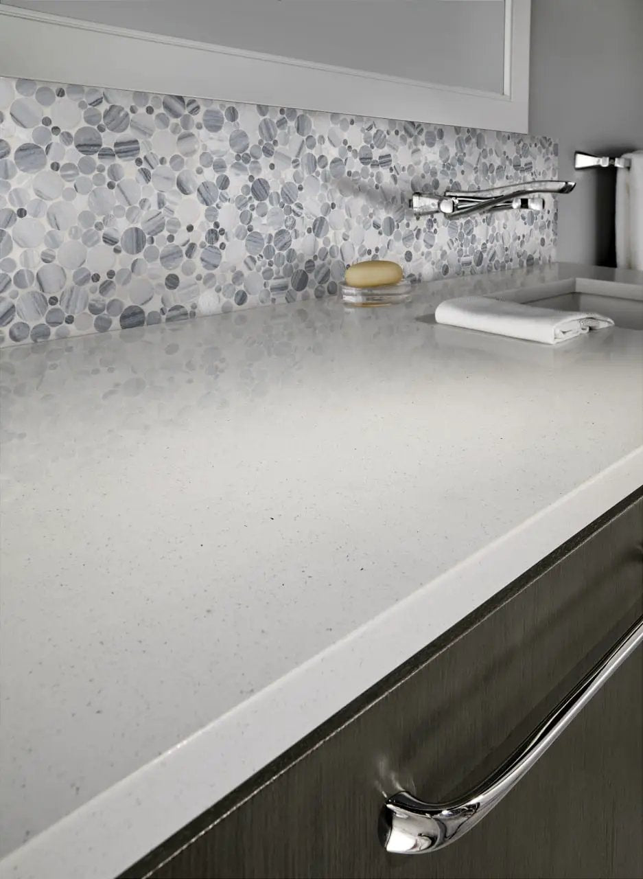 Black And White Pebbled Tumbled Pattern Marble Mosaics in a finished room