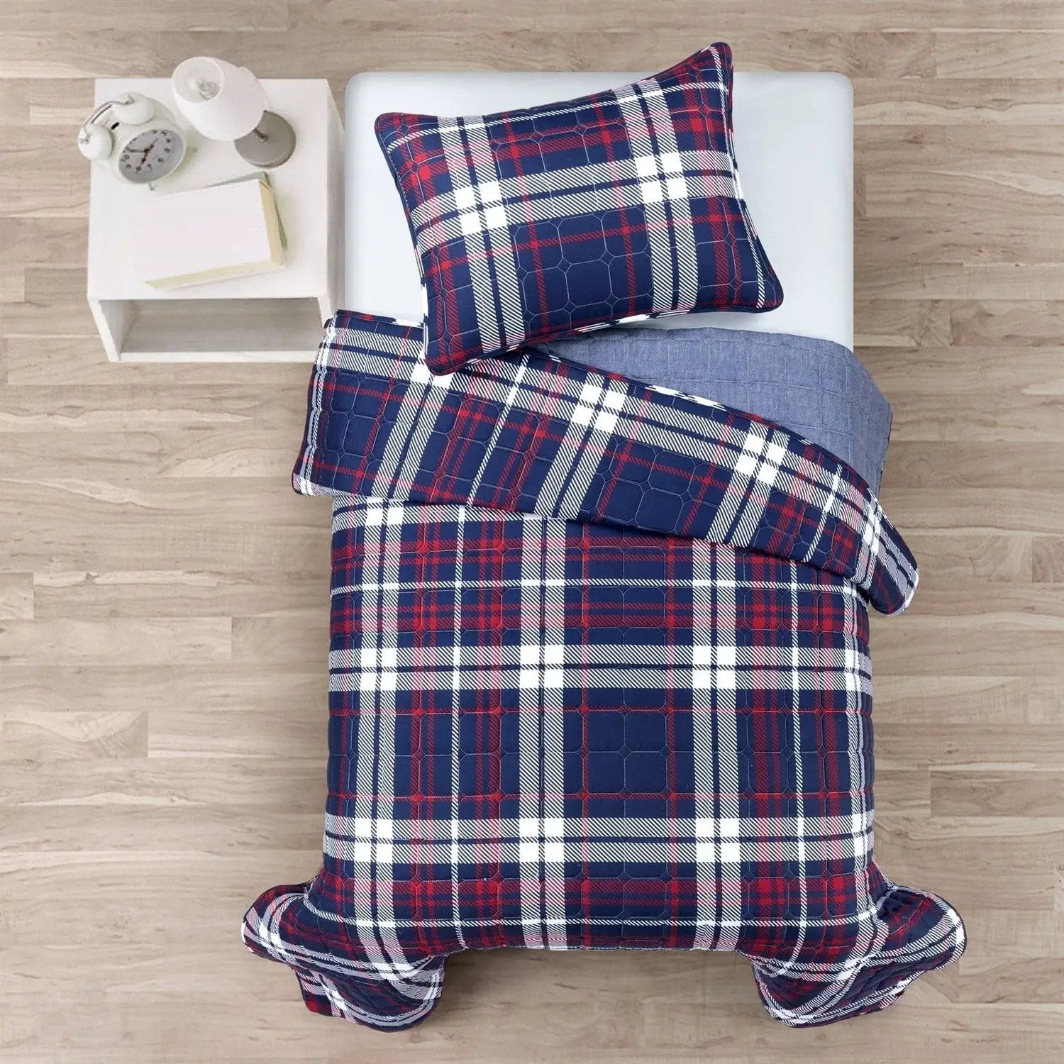 Twin/XL Farmhouse Plaid 2 Piece Lightweight Reversible Quilt Set by HomePacific