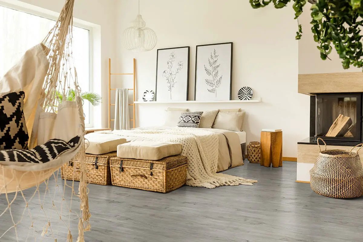 Cyrus Dunite Oak Semi Gloss Flush Stair Nose Wood Look Lvt Moldings 2.75x0.75 in a finished room
