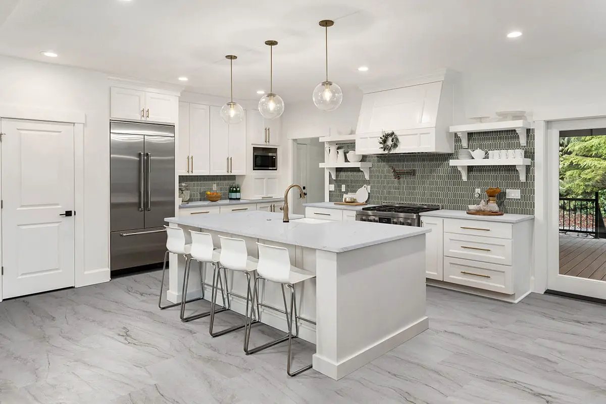 Trecento Quarzo Taj Semi Gloss Flush Stair Nose Marble Look Lvt Moldings 2.75x0.75 in a finished room