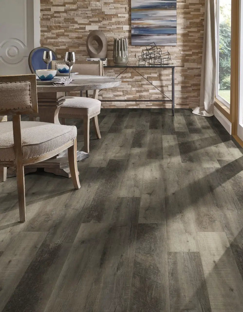 Cyrus Wolfeboro Semi Gloss Quarter Round Wood Look Lvt Moldings 0.64x0.75 in a finished room