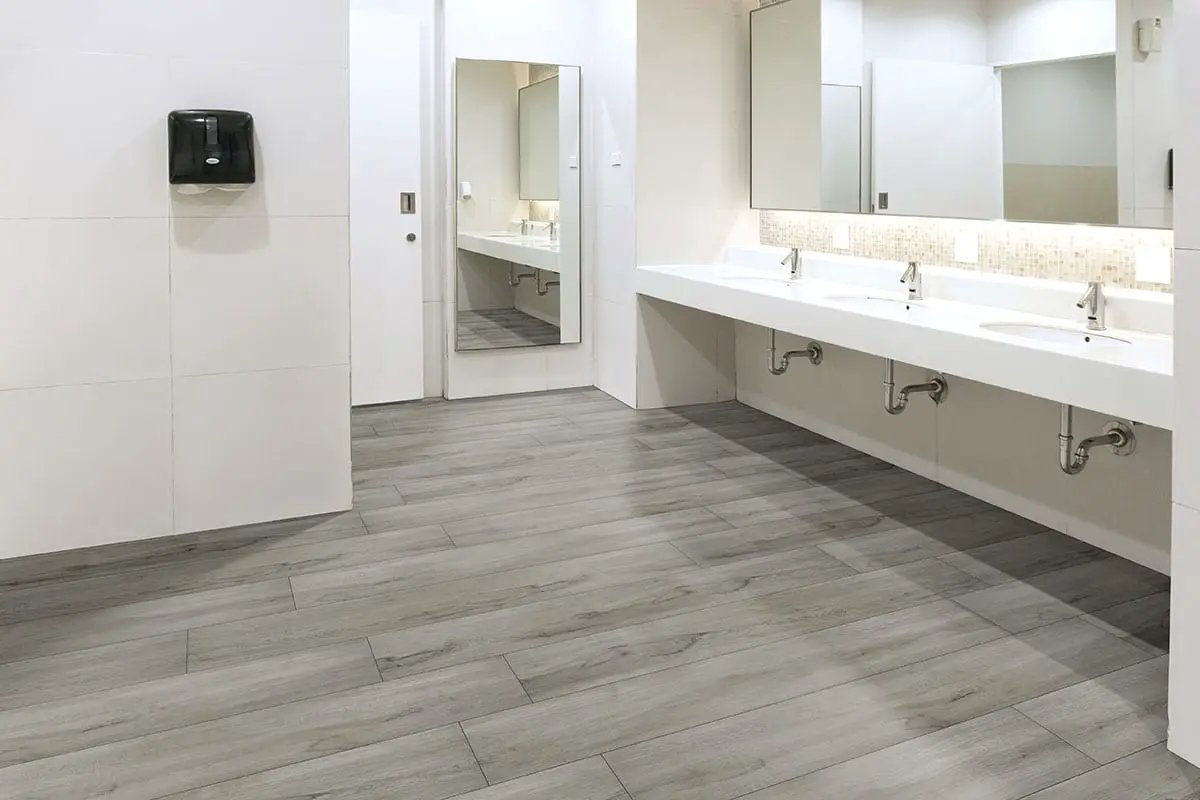 Xl Prescott Dunite Oak Matte Wood Look Lvt Planks 9x60 in a finished room
