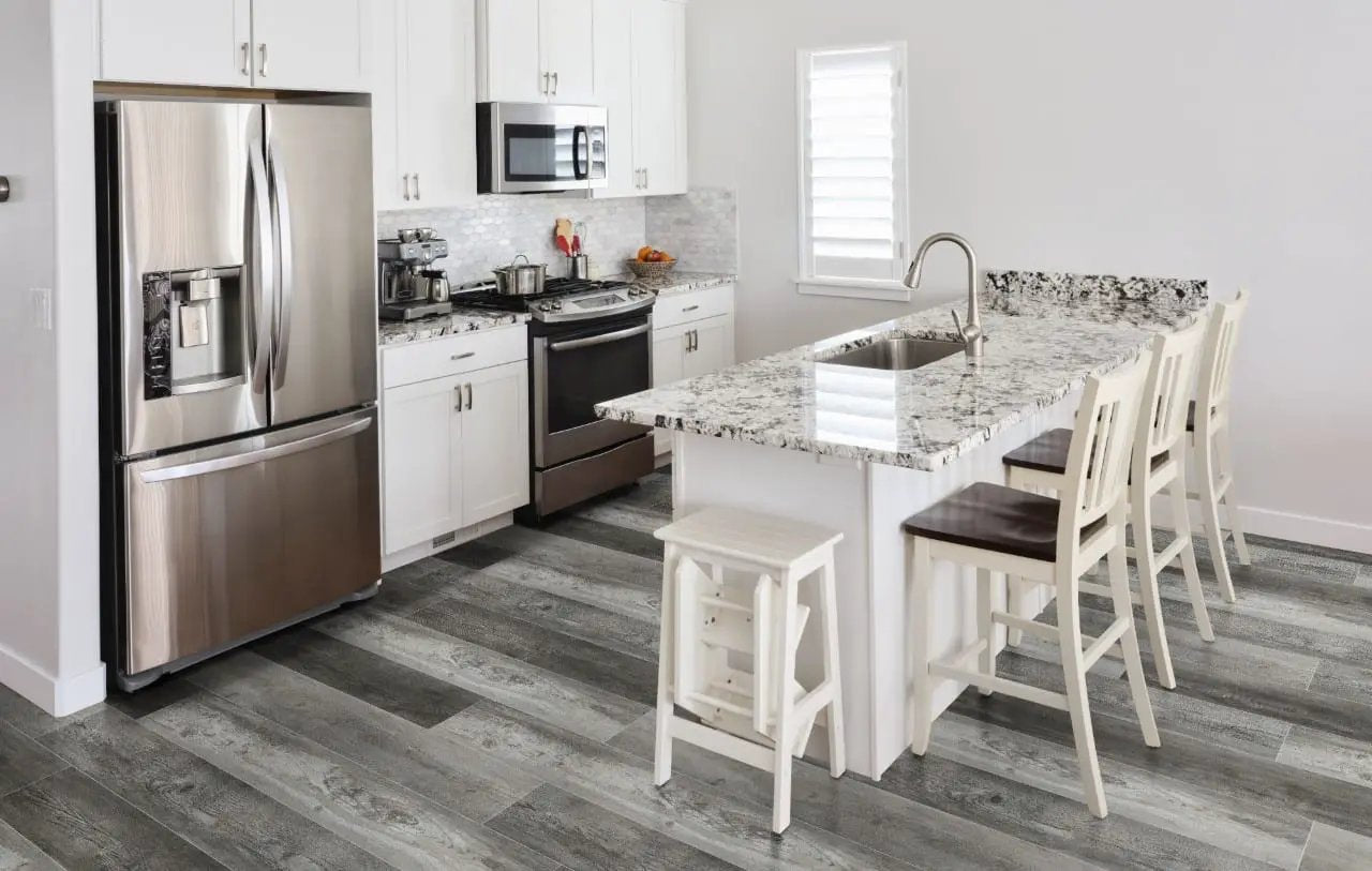 Cyrus Boswell Semi Gloss Flush Stair Nose Wood Look Lvt Moldings 2.75x0.75 in a finished room