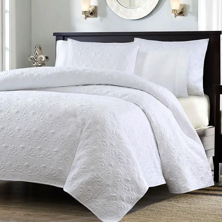 Full / Queen White Classic Coverlet Quilt Set with 2 Shams by HomePacific
