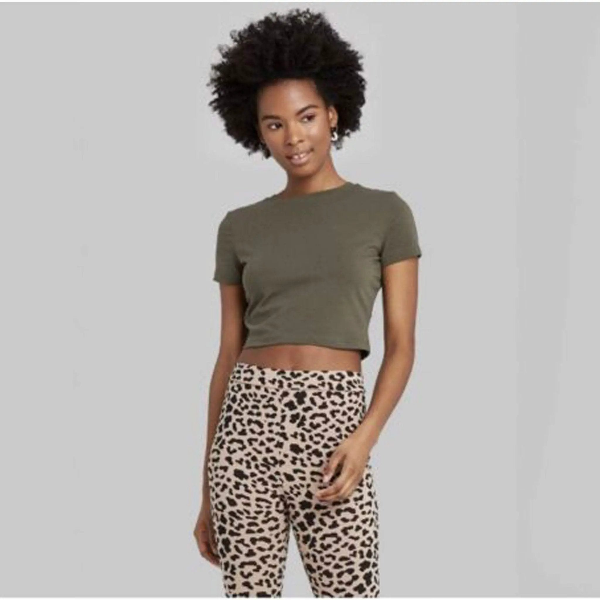 Women's Short Sleeve Cropped T-Shirt - Wild Fable™ XL OLIVE GREEN by Selzalot