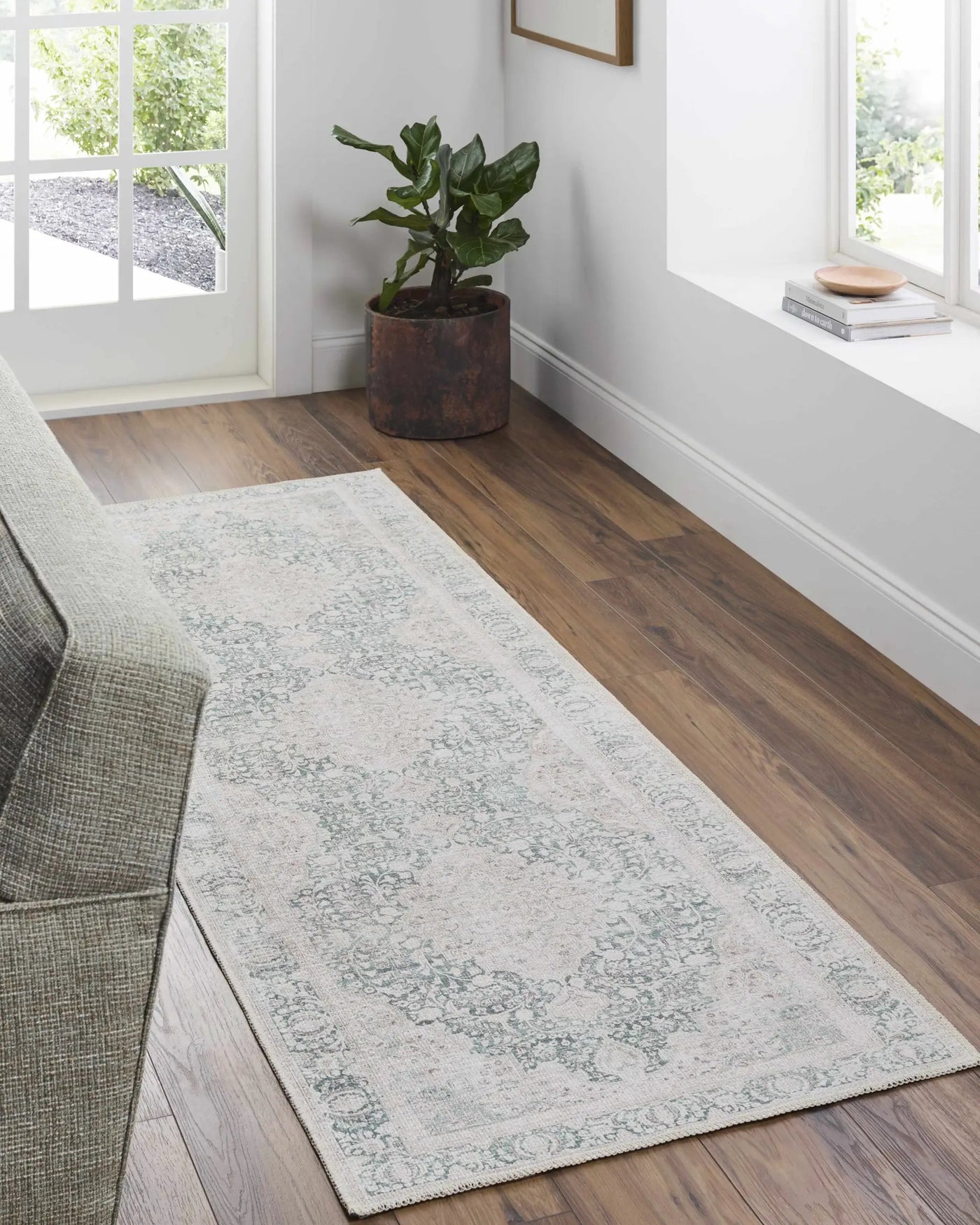 Yanis Vintage Flat Pile Washable Rug by Boutique Rugs