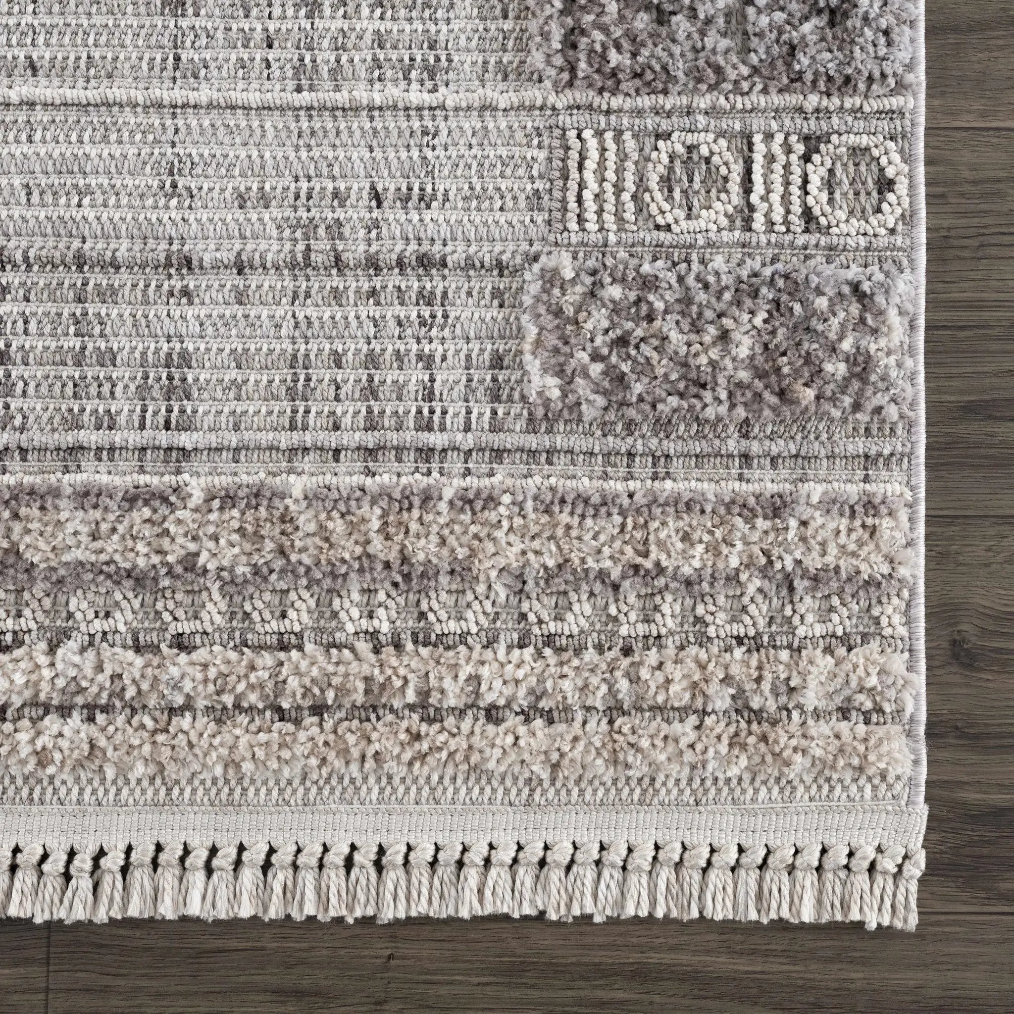 Naivasha Elegant High/Low Area Rug by Boutique Rugs