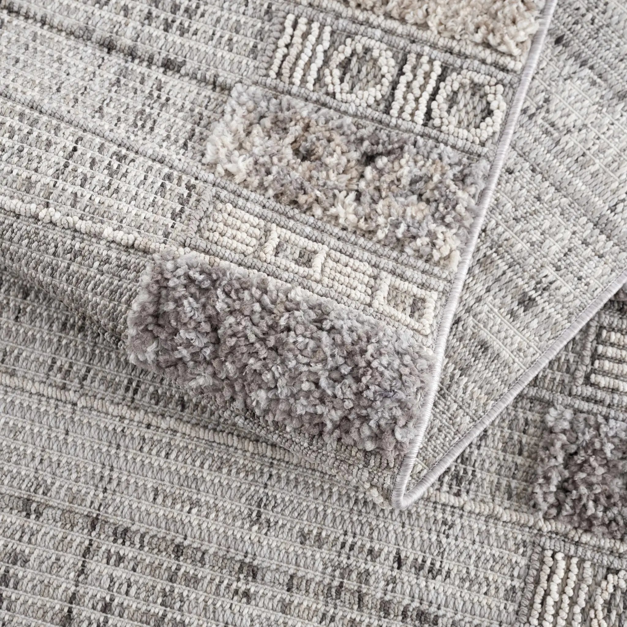 Naivasha Elegant High/Low Area Rug by Boutique Rugs