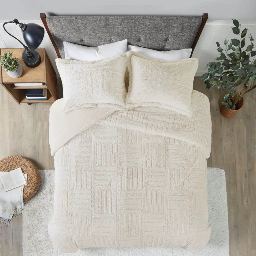 Full/Queen Fur Down Alternative Comforter Mini Set by HouseOfZazla