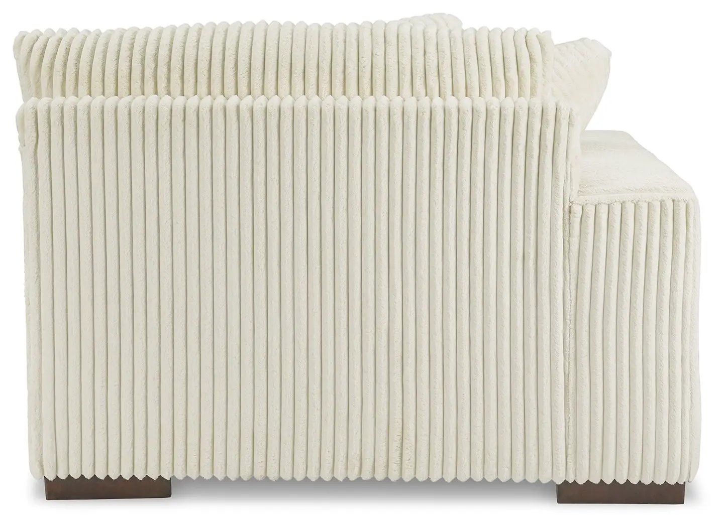 Lindyn - Sectional by Unique Piece Furniture