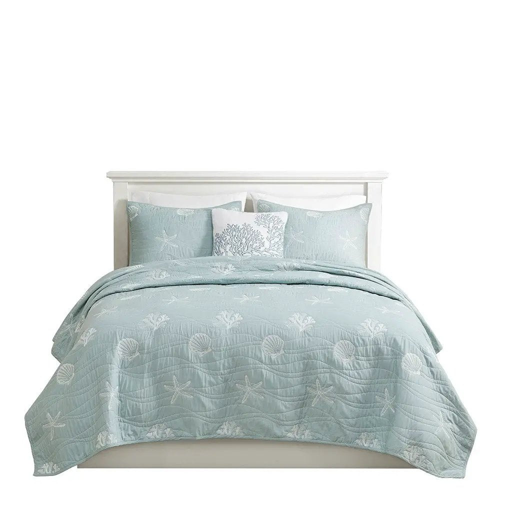 4 Piece Cotton Reversible Embroidered Quilt Set with Throw Pillow Aqua King/Cal King by HouseOfZazla
