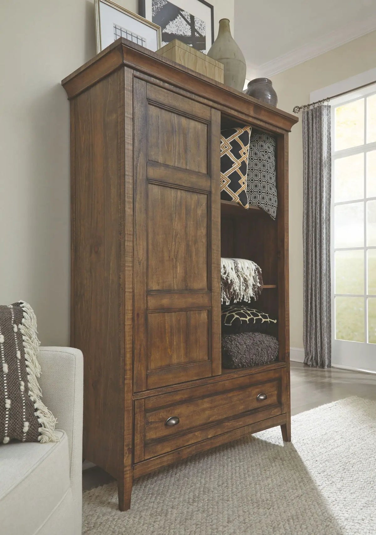 Bay Creek - Door Chest - Toasted Nutmeg, photo 5 of 7