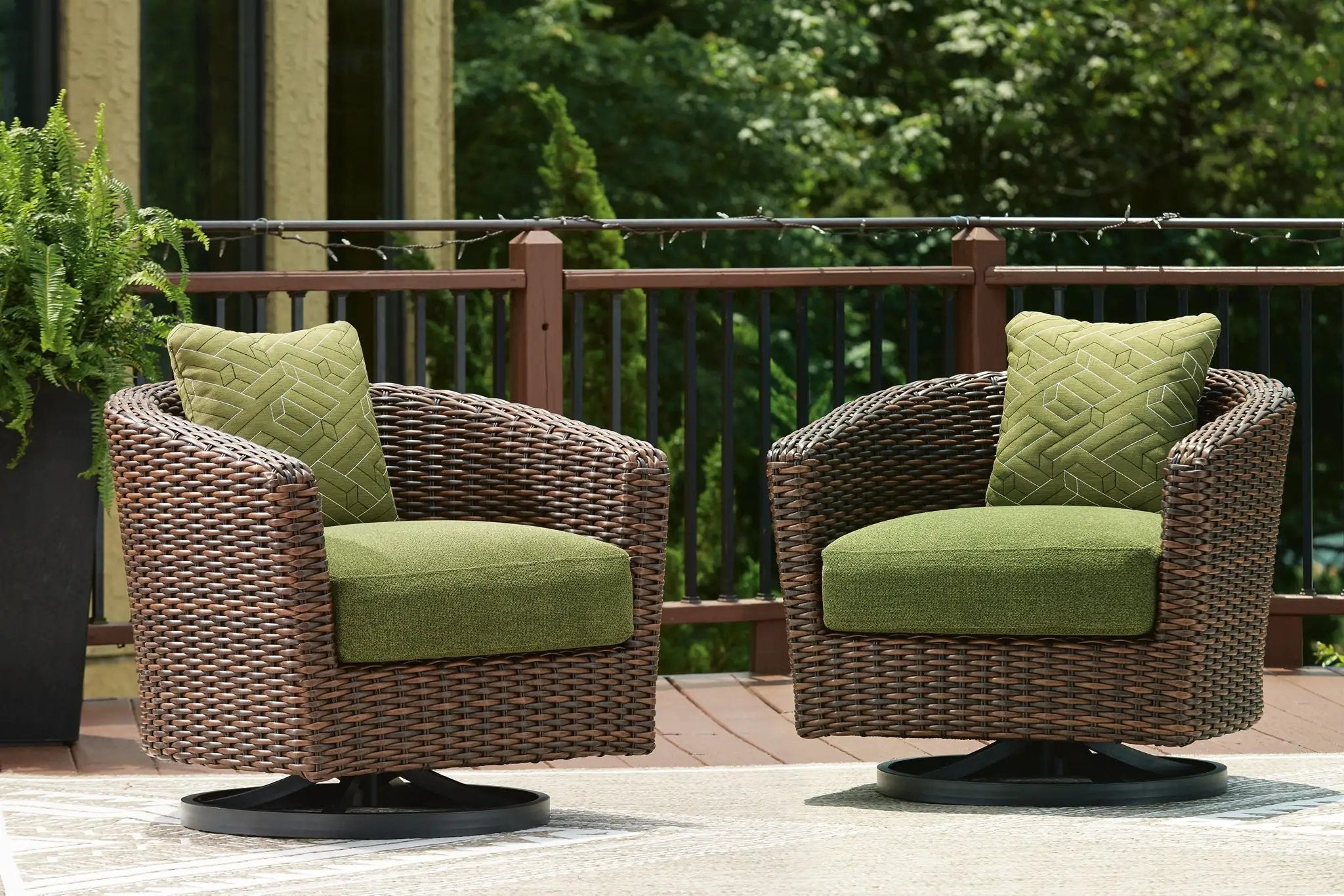 Horizon Hall - Swivel Lounge With Cushion - Brown / Green by Unique Piece Furniture