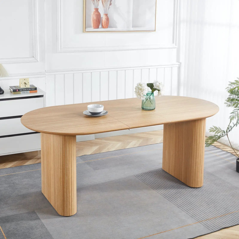 Extensible Dining Table, Suitable For 4 - 6 People - Oak by Unique Piece Furniture