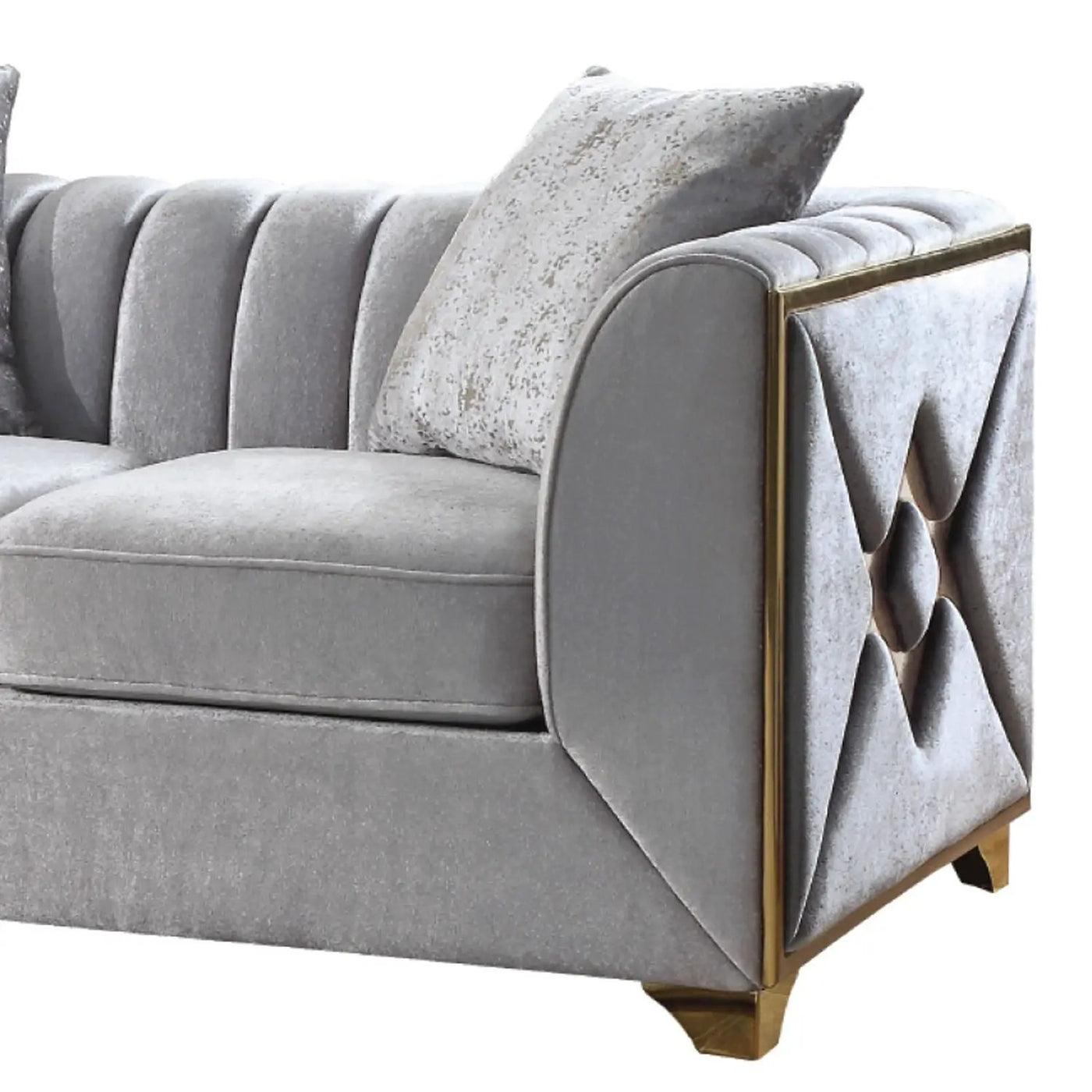 Velencia - Modern Style Loveseat by HouseOfZazla