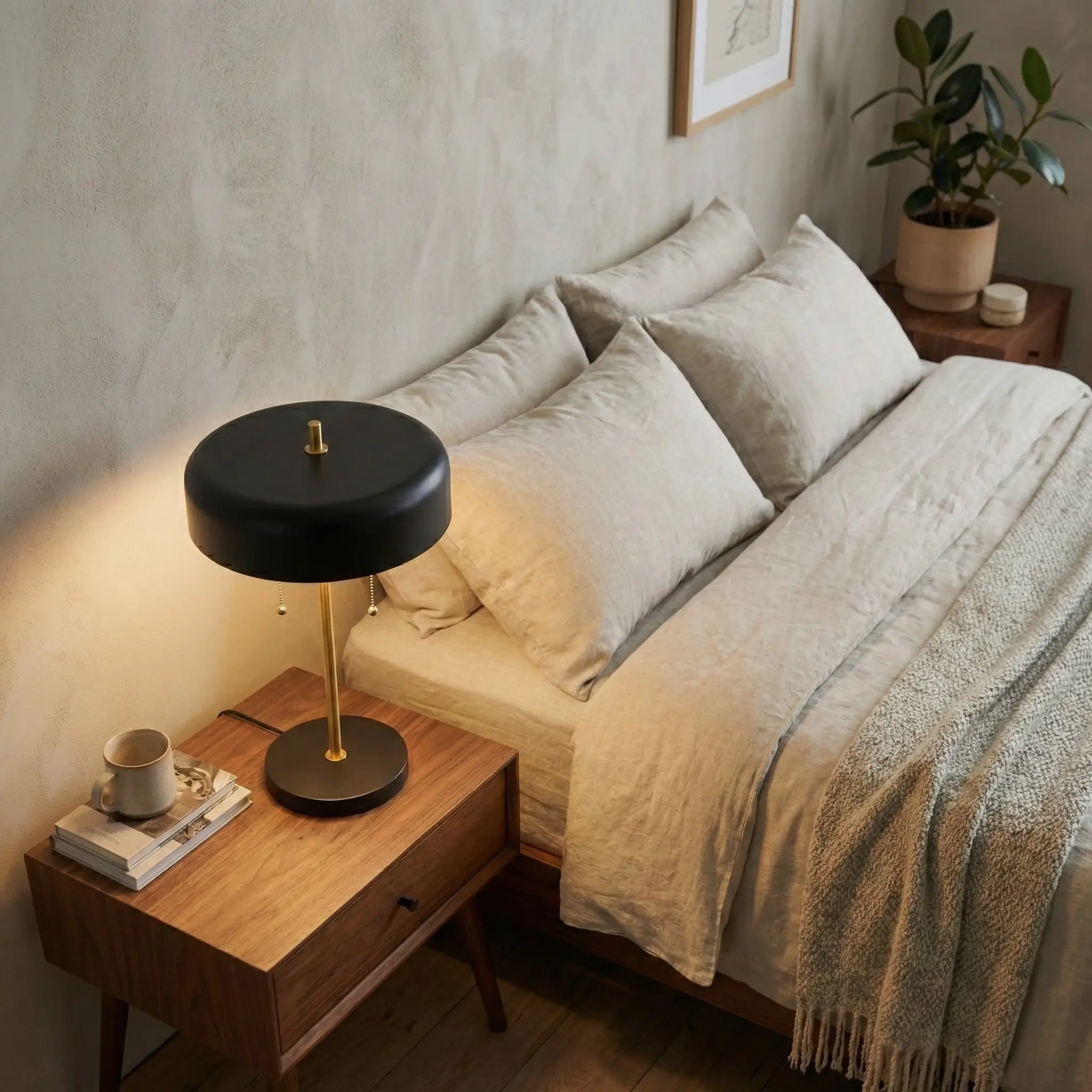 Obni Nordic Home Creative Romantic Desk Bedside Lamp by HouseOfZazla