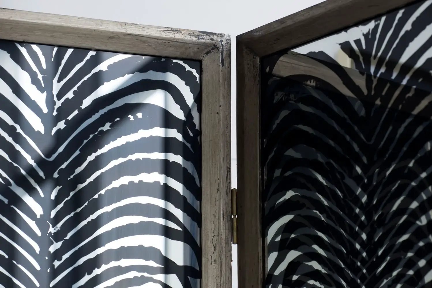 Room Divider, Herero 4 Panel Decorative Screen - Black by Unique Piece Furniture