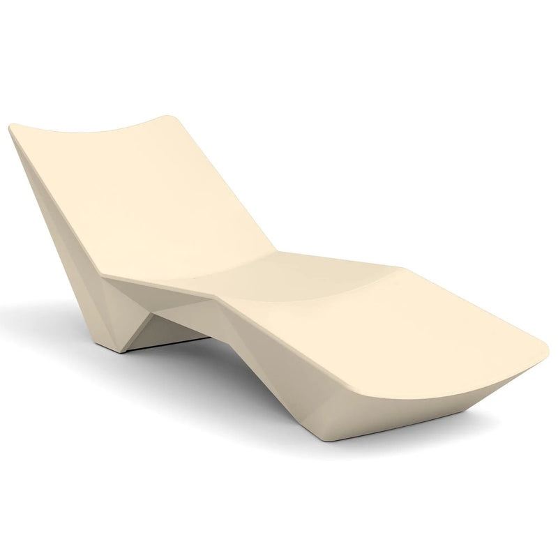 Quick Assembly S-Shaped Pool Lounger by HouseOfZazla