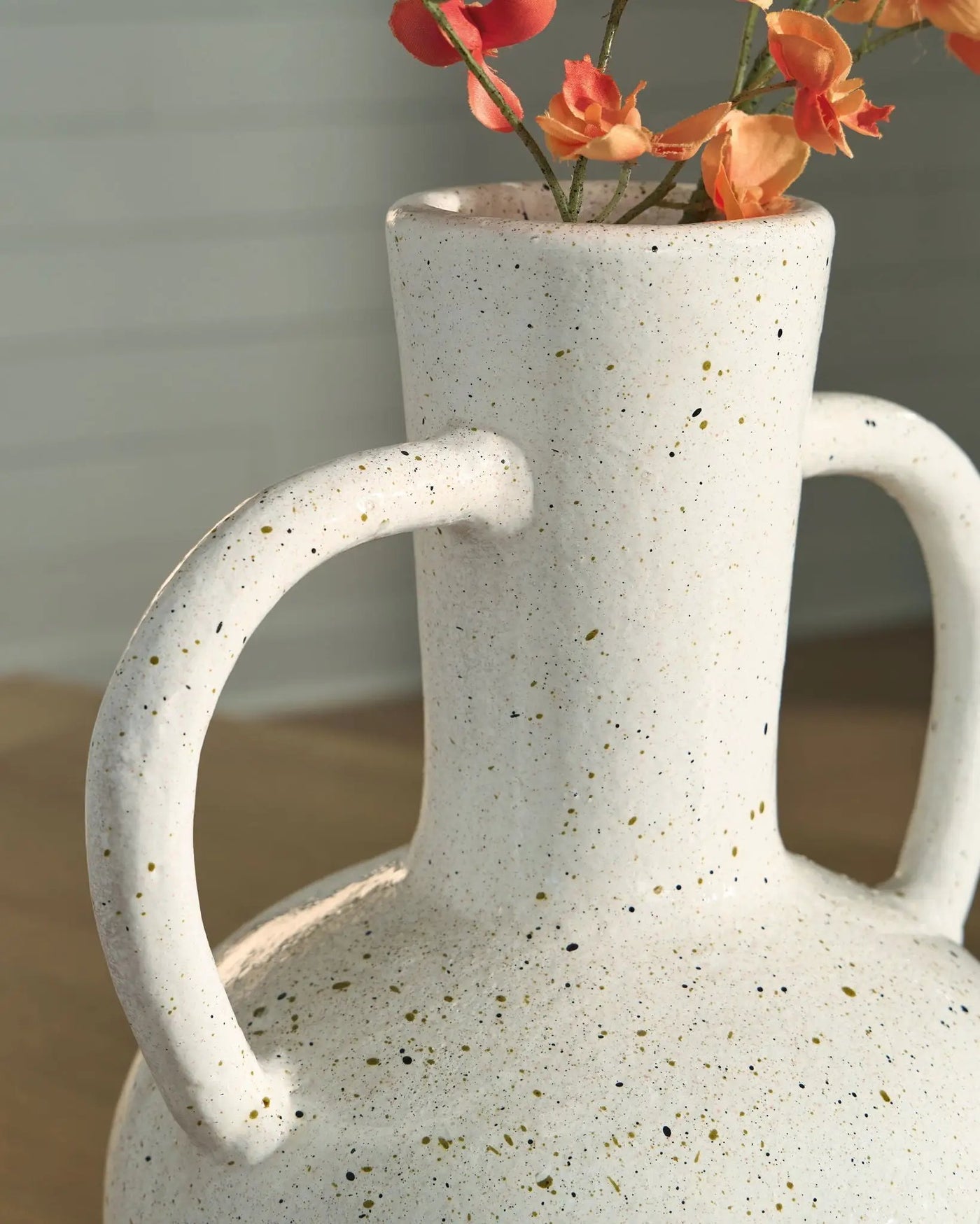 Dallinworth - Vase by Unique Piece Furniture