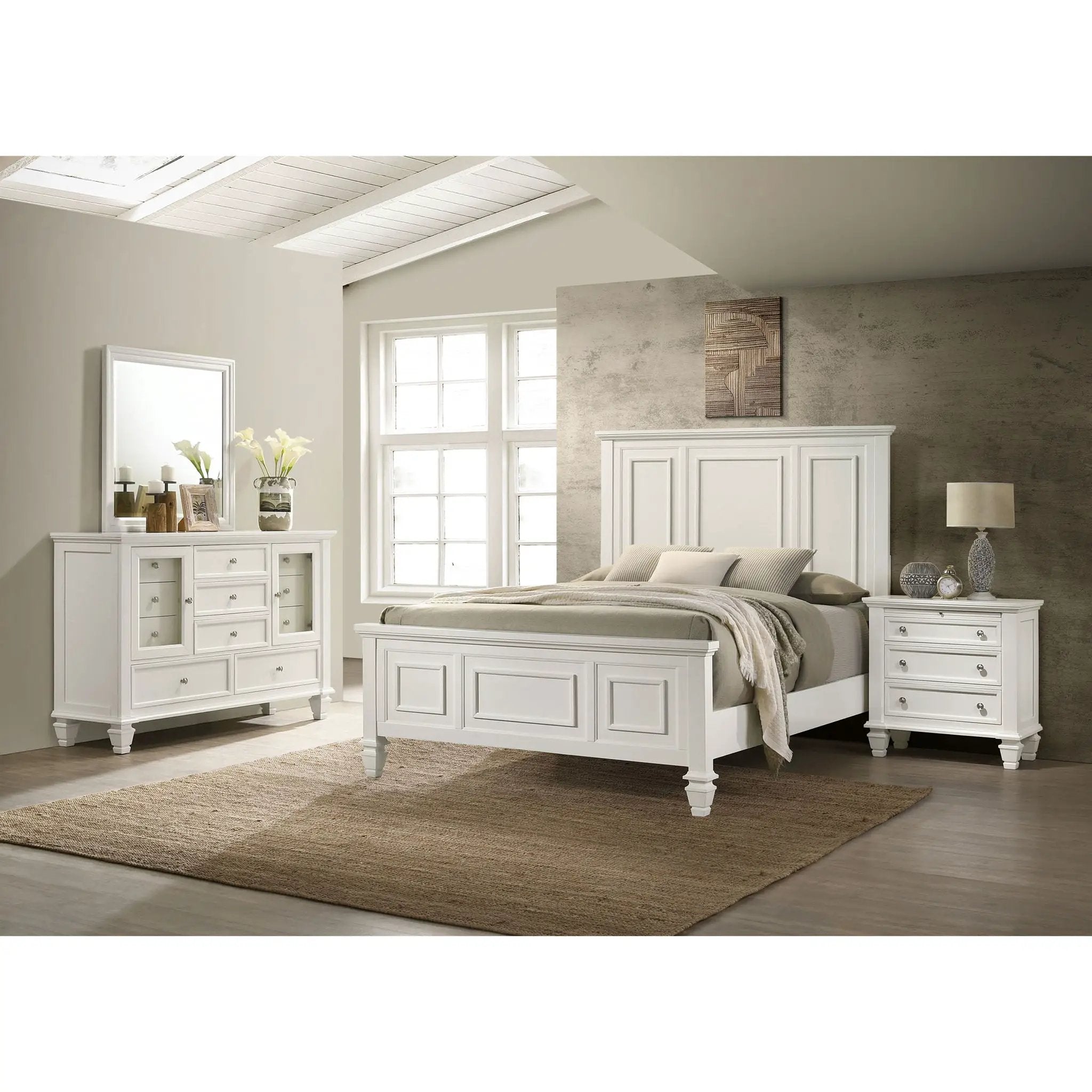 Cortina - 4 Piece Queen Bedroom Set With Ornate Panels And Storage - Cream White by HouseOfZazla