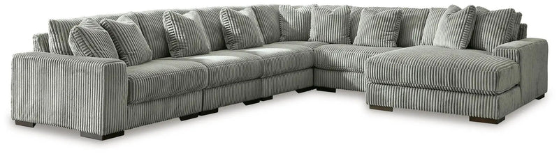 Lindyn - Sectional by Unique Piece Furniture