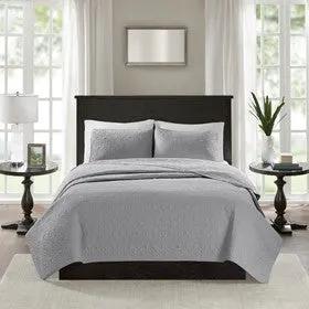 Reversible Quilt Set Grey King/Cal King by HouseOfZazla