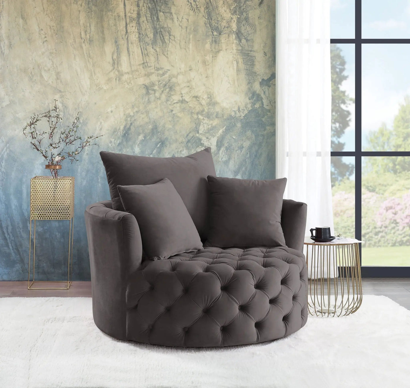 Zunyas Velvet Accent Chair With Swivel by HouseOfZazla