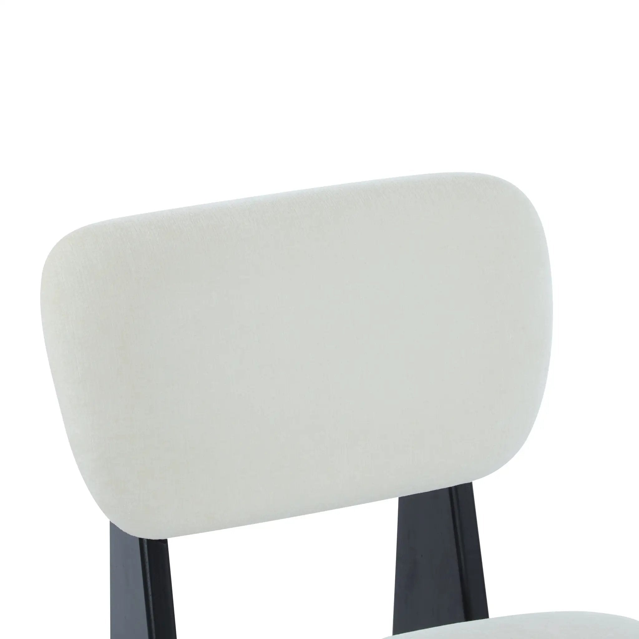 Set of 2 Modern Chairs by HouseOfZazla