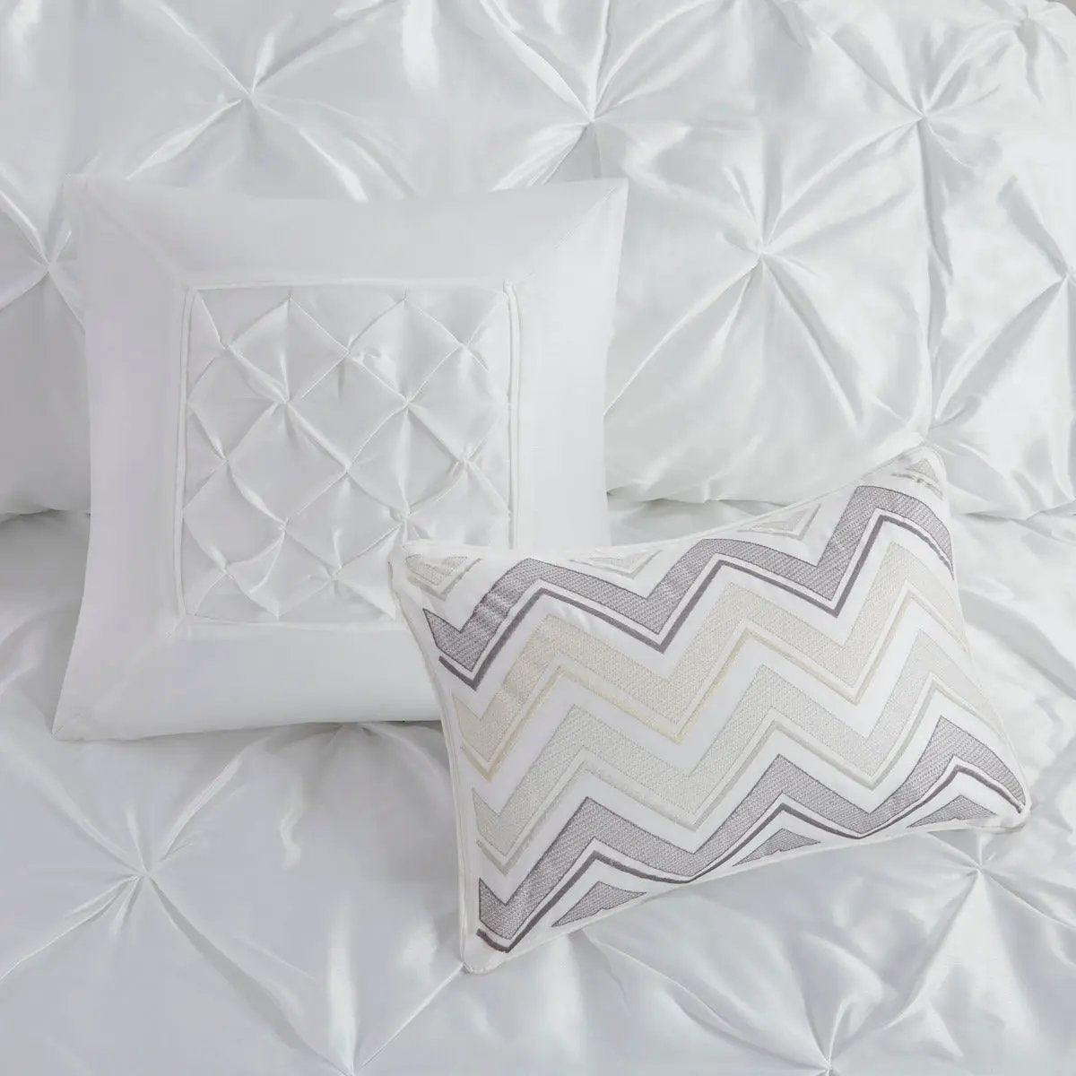 7 Piece Tufted Comforter Set White by HouseOfZazla